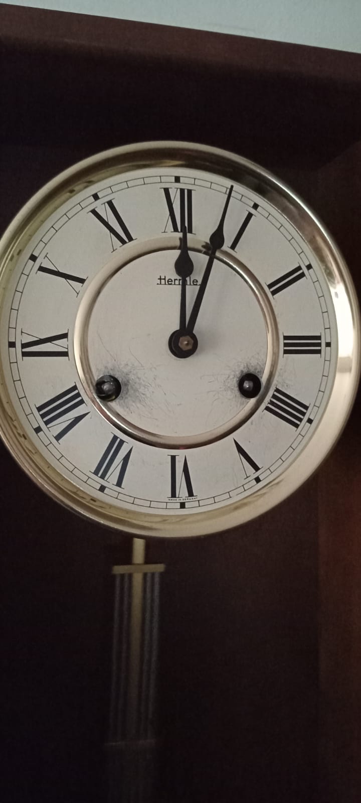 Reloj de pared alemán HERMLE, a péndulo, con mecanismo de sonería