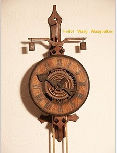 Réplica de un reloj de una sola aguja, totalmente hecho en madera, similar al instalado en el priorato de Dunstable (Bedfordshire), Inglaterra, en 1283